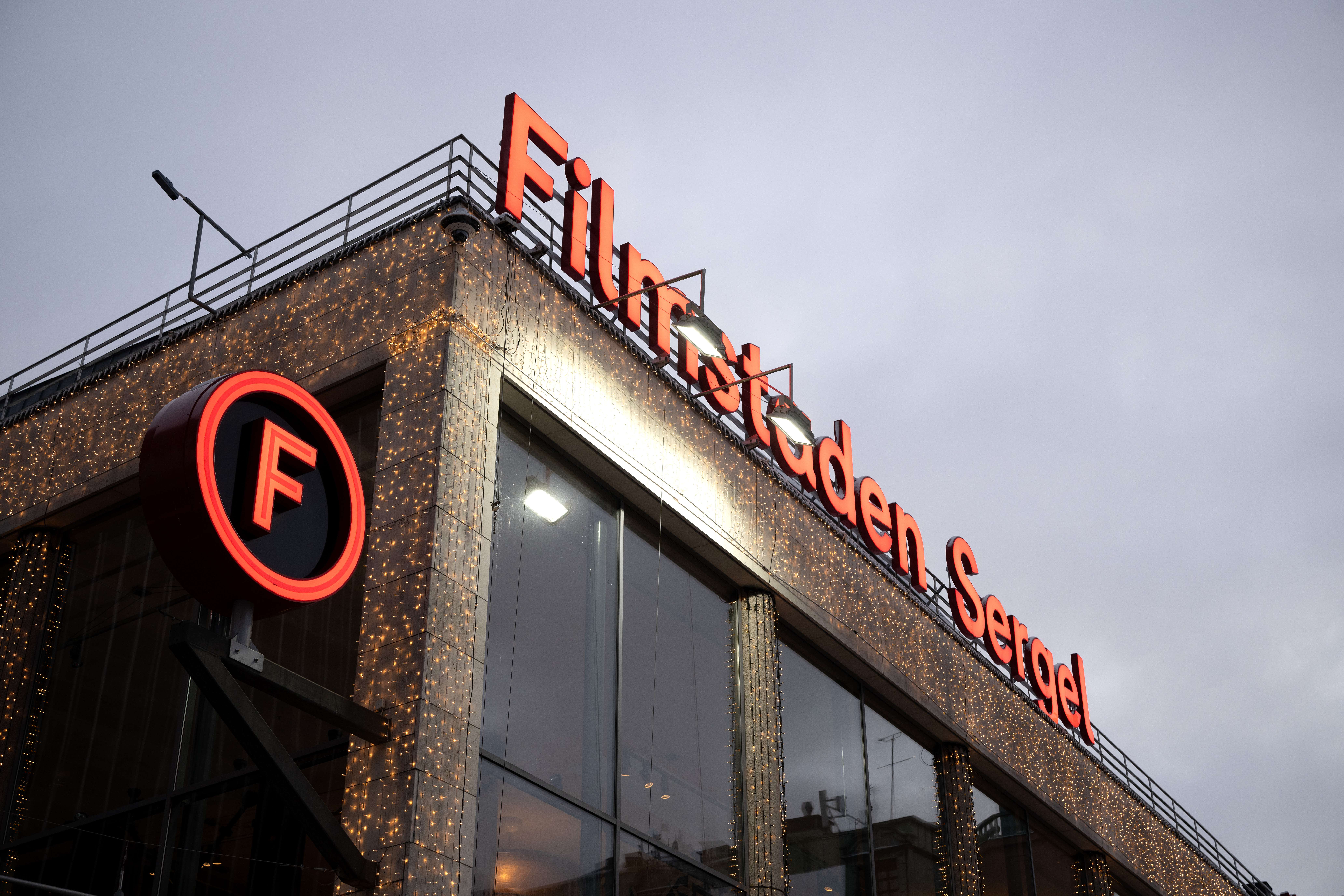Bild på filmstaden Sergels byggnad vid Hötorget i Stockholm